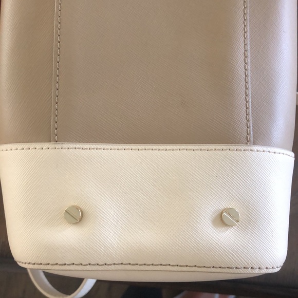 Barely used Tory Burch Robinson satchel bag - Picture 14 of 14